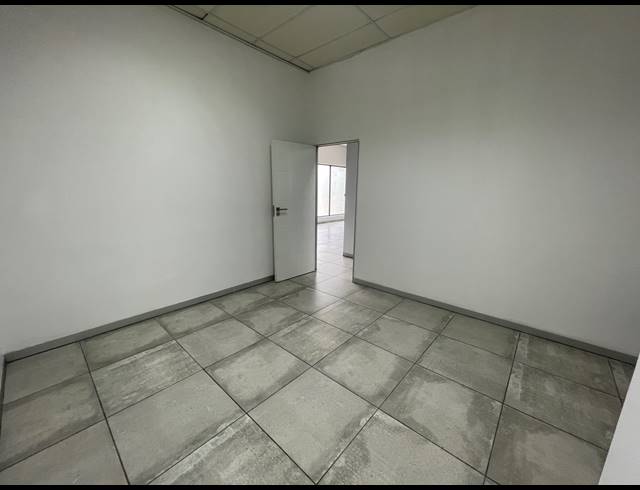 108M² OFFICE TO LET IN IMPALA PARK